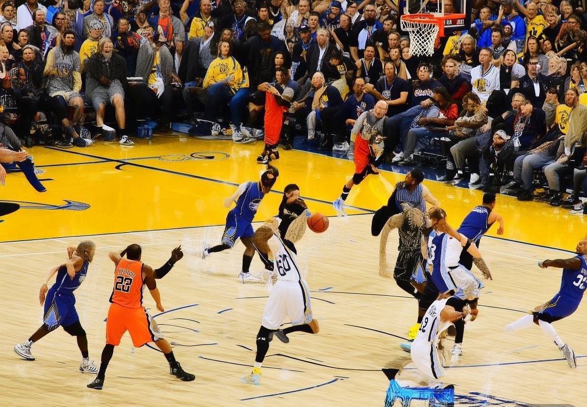 2016年NBA季后赛：勇士对灰熊巅峰对决回顾与经典瞬间(图1)